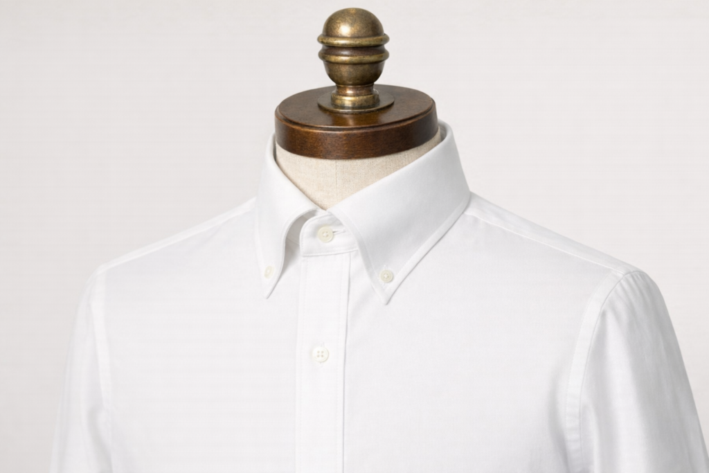 ボタンダウンシャツの画像です。ビジネスシーンで誤解されています。